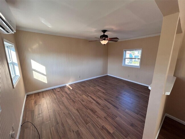 Building Photo - 5313 Ave Q 1/2