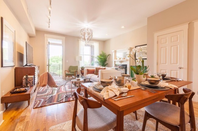 Living Room - 709 E McMillan St