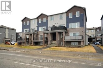 Building Photo - 2337 Mer-Bleue Rd