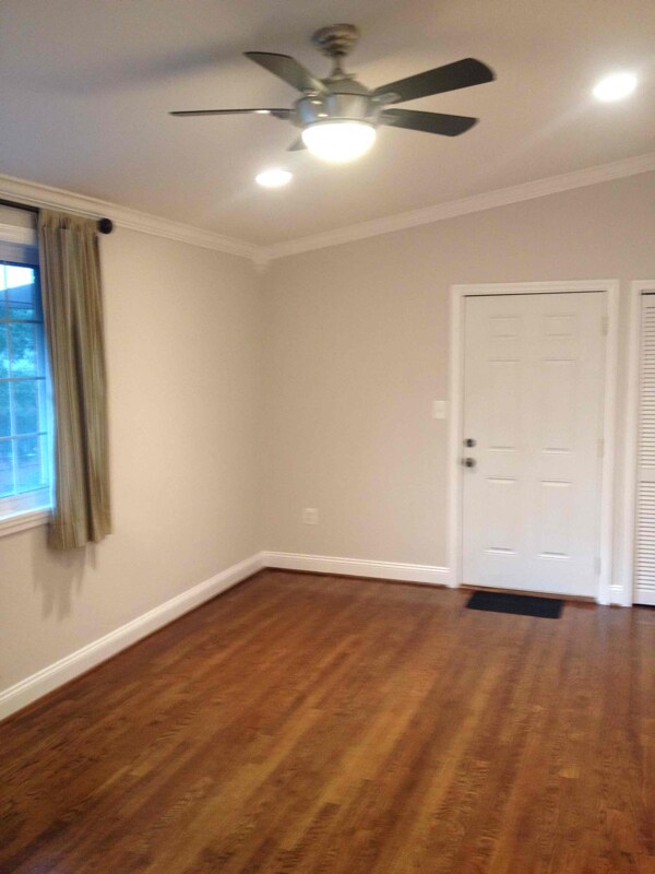 Foto del edificio - 8315 Roanoke Ave