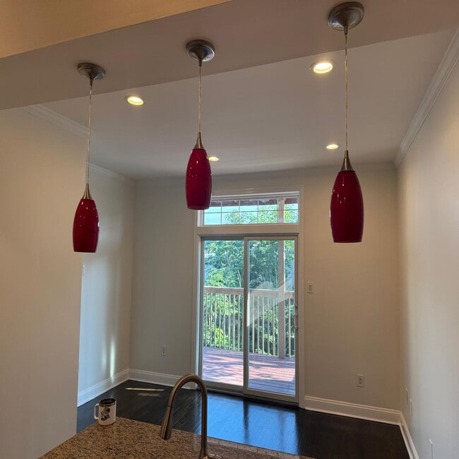 Building Photo - 1917 Wharton St