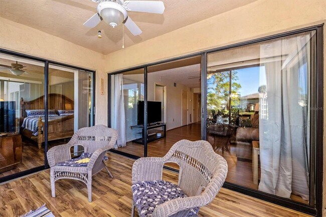 Foto del edificio - 5219 Lake Village Dr