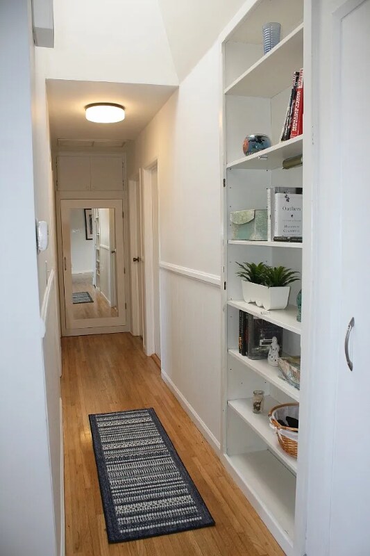 Foto del edificio - 15332 La Salle Ln