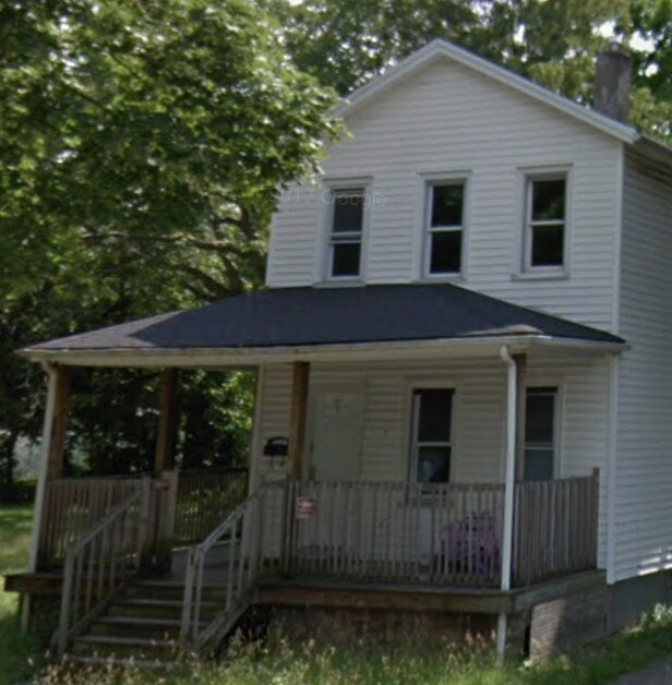 Primary Photo - 201 Parkway