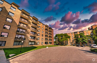 Building Photo - Carolyn Court