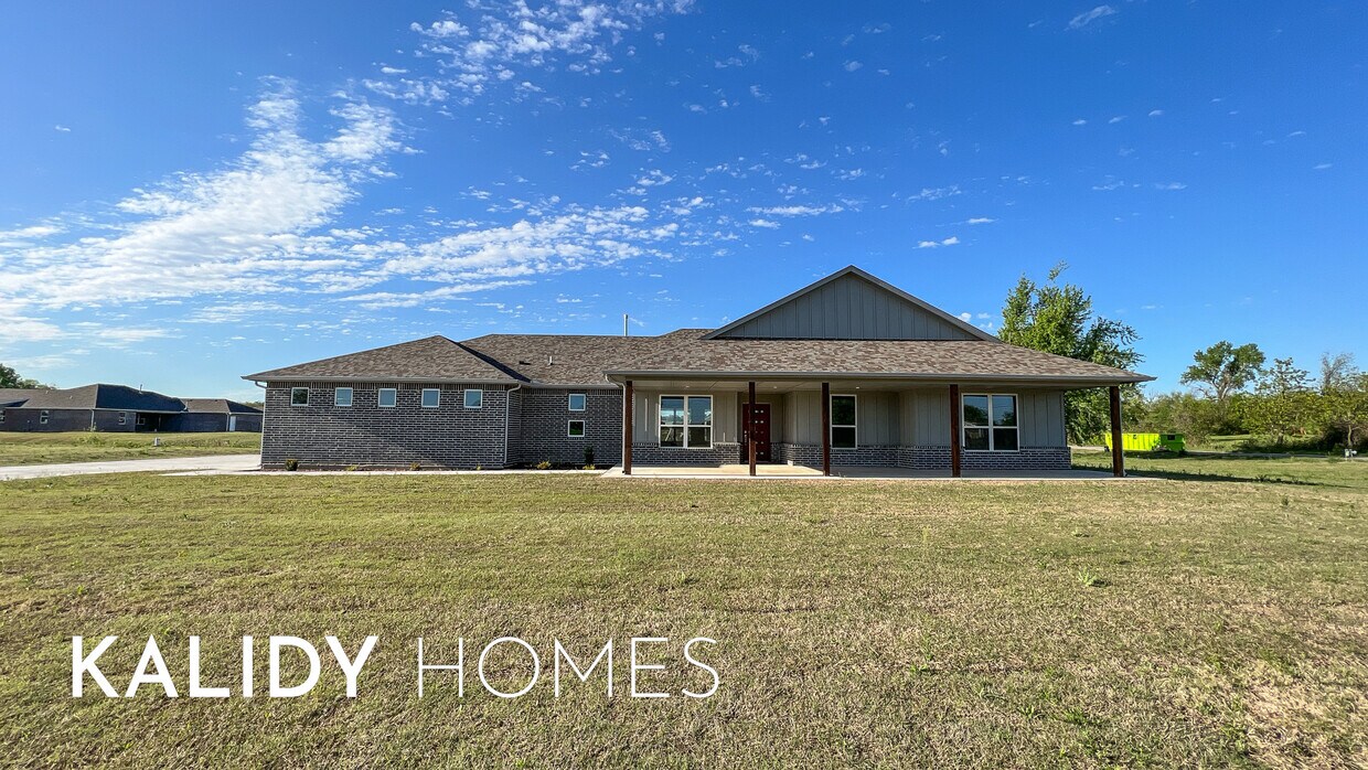 102 Olde Ml Ct, Jones, OK 73049 House Rental in Jones, OK