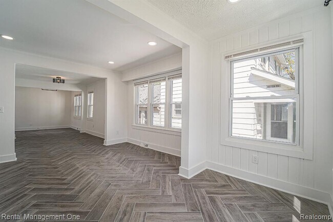 Foto del edificio - 575 E Drayton St