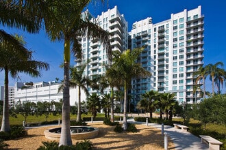 Building Photo - 300 S Australian Ave