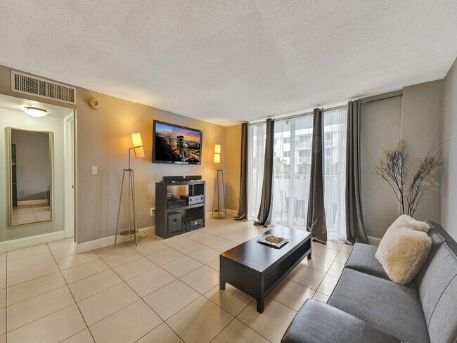 Foto del edificio - 1658 Bay Rd