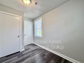 Building Photo - 727 Culbertson Dr