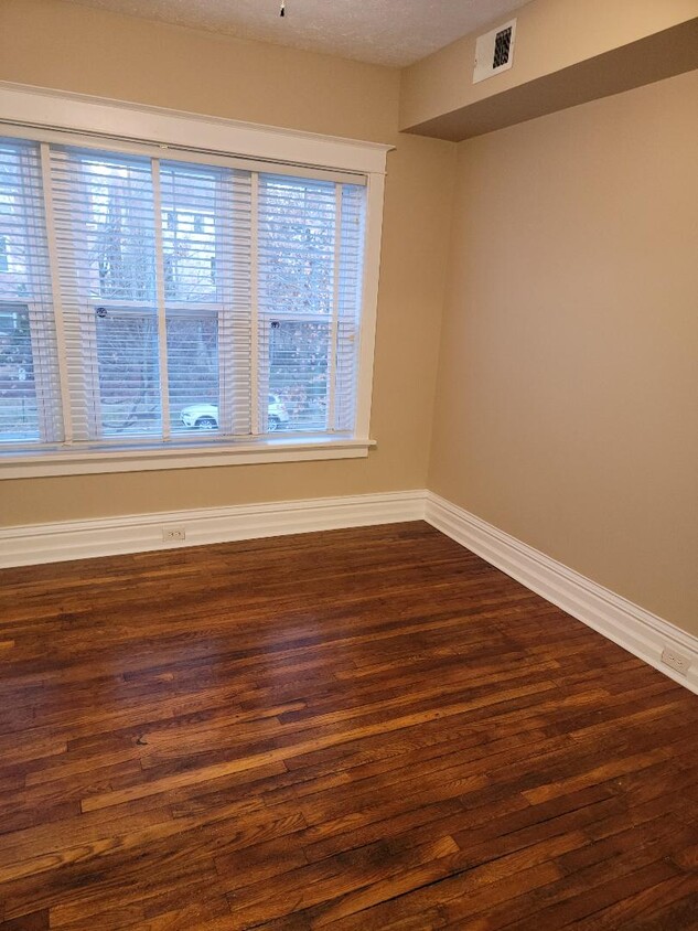 Living Room - 4262 McPherson Ave