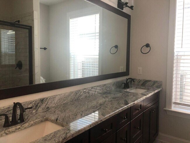 Foto del edificio - 1531 Washington St