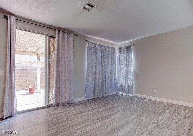 Building Photo - 270 Fairbrook Dr