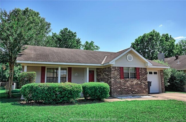 Building Photo - 6002 Running Brook Ln