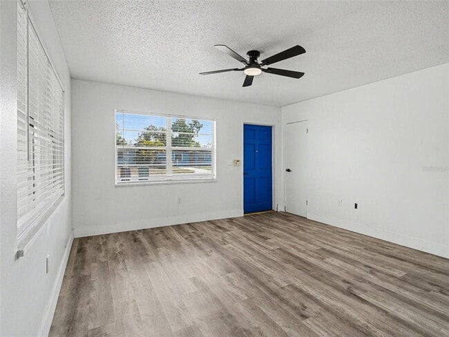 Building Photo - 1207 22nd Ave W