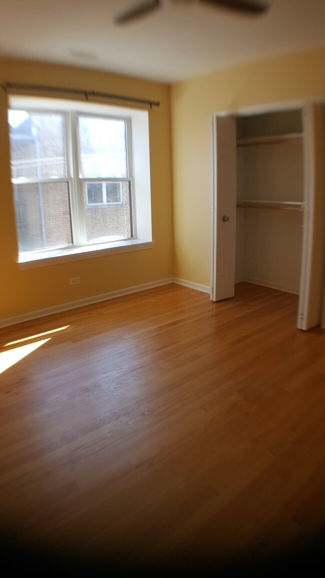 Foto del edificio - 4017 N Troy St