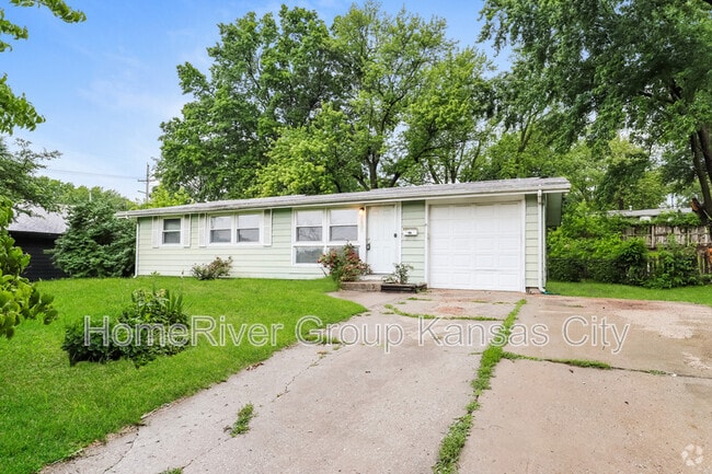 Building Photo - 5602 N Woodland Ave