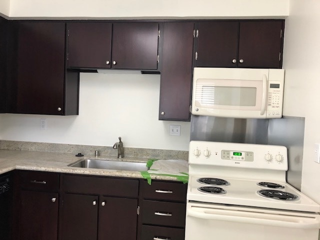 kitchen - Northlake Ambassador Apartments