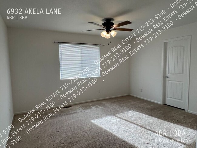 Foto del edificio - 6932 Akela Ln