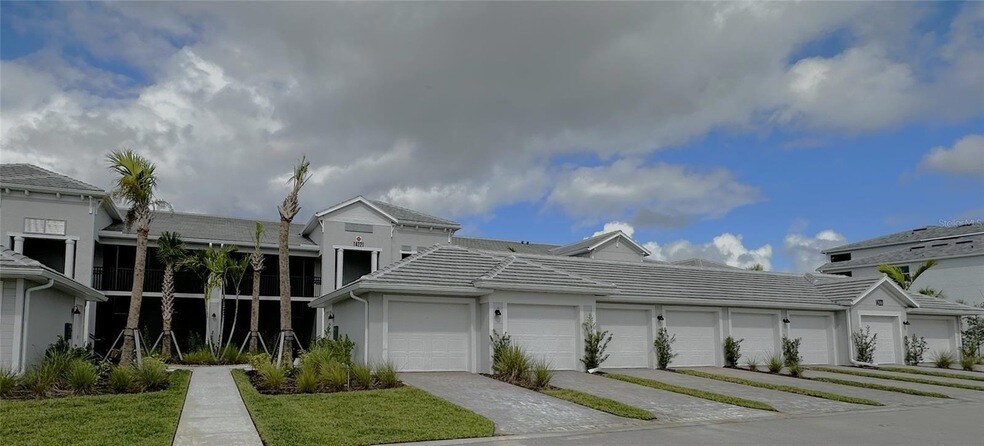 Foto principal - 14221 Heritage Landing Blvd