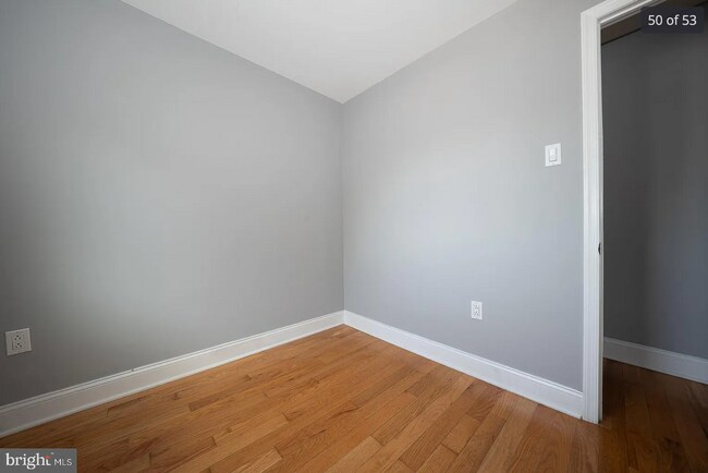 Foto del edificio - 1327 Tasker St
