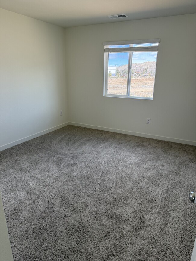 Foto del edificio - 8426 Redwood Dawn Dr