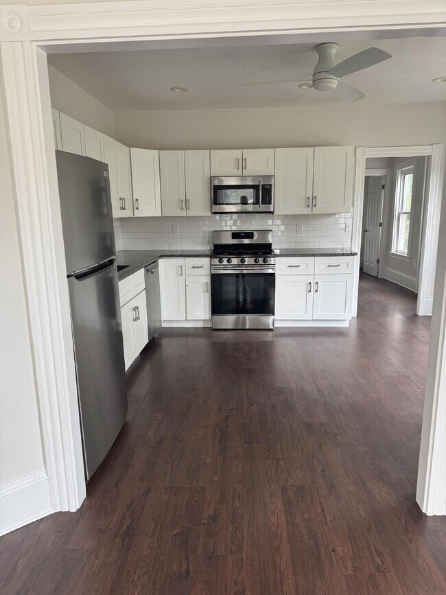 Foto del edificio - One Bedroom Available in Mansfield