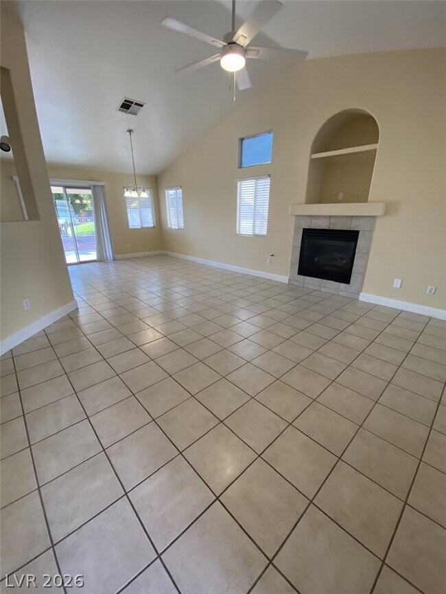 Building Photo - 3640 Yorba Linda Dr