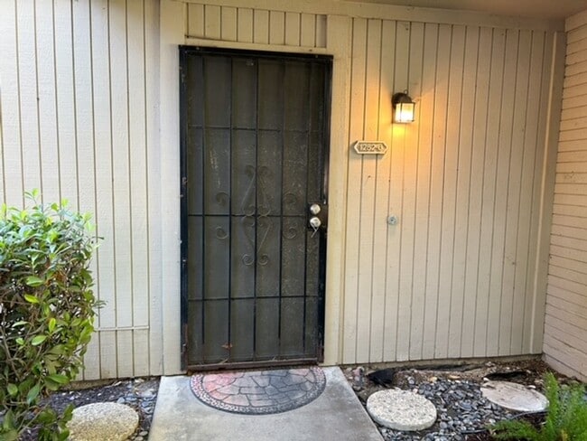 Foto del edificio - 3 Bedroom + 2.5 Bathroom Condo | Ralston Village Community | Ventura | Unfurnished