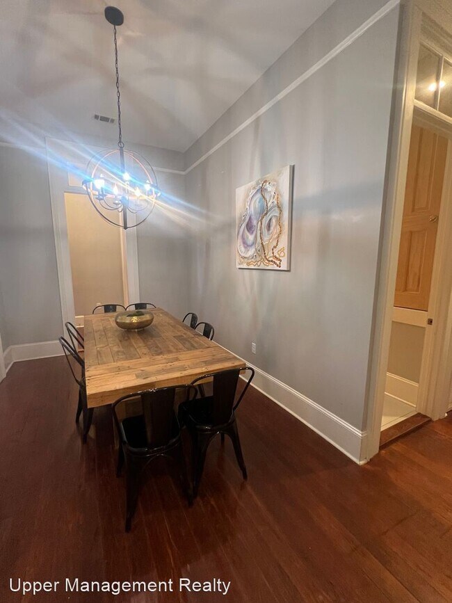 Building Photo - 4 br, 2 bath Apartment - 2406 Baronne 2406...