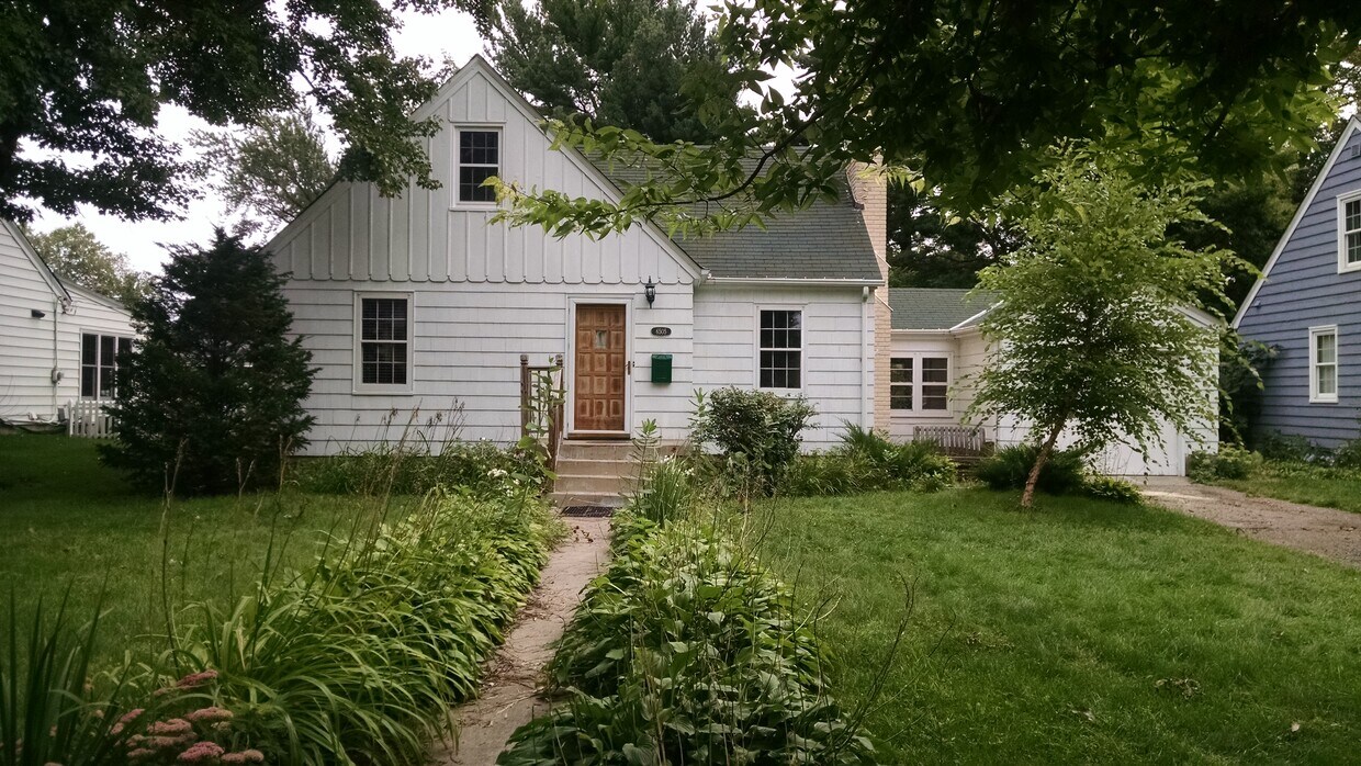 Foto principal - 6505 Newton Ave S