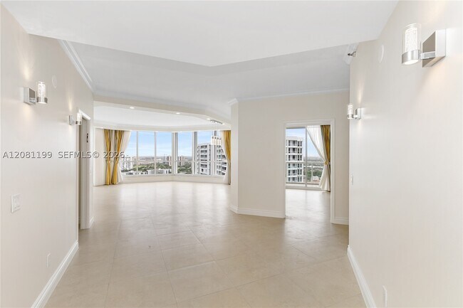 Foto del edificio - 21150 Point LPH 2902