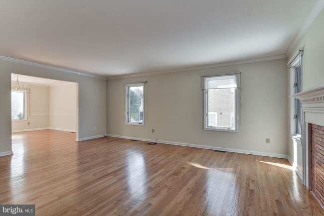 Foto del edificio - 10 Candlelight Ct