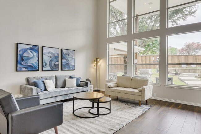 Foto del edificio - 2313 Kingsley Dr