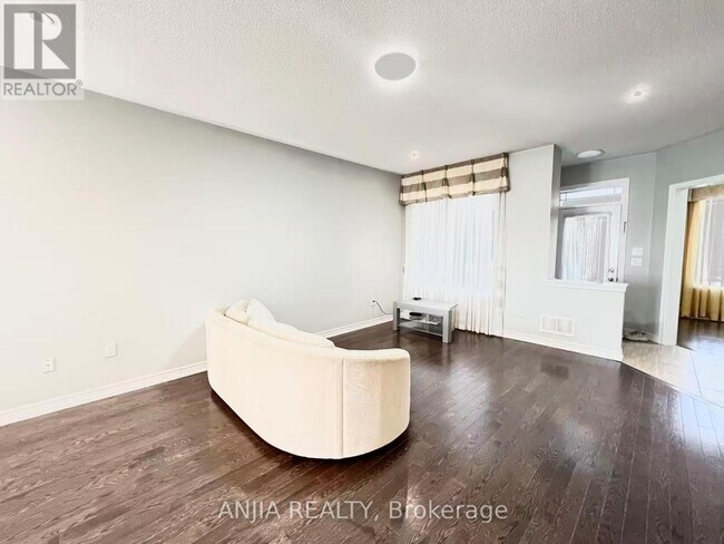 Building Photo - 254 Cornell Centre Blvd