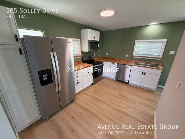 Building Photo - 205 Solley Dr