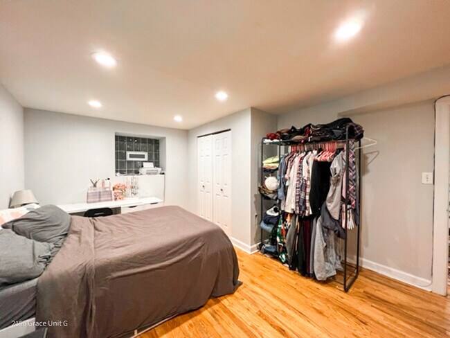 Foto del edificio - 2156 W Grace St