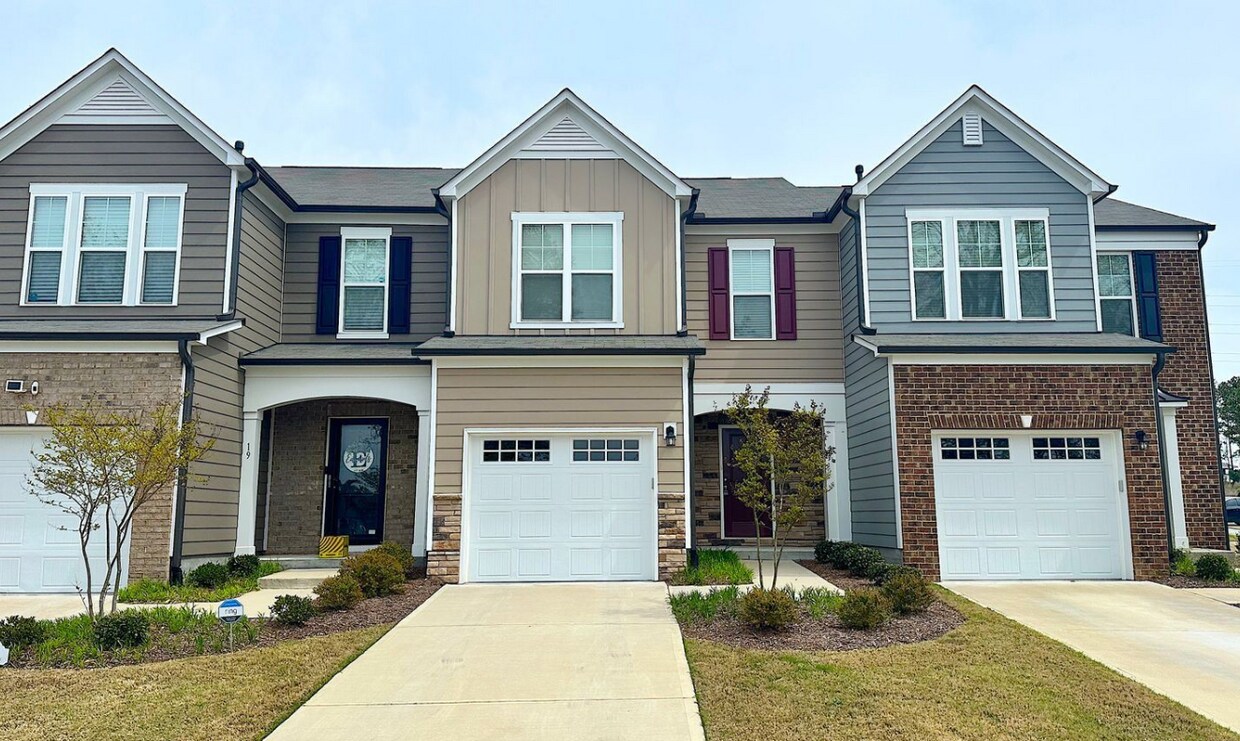 Primary Photo - 17 Whitesell Way