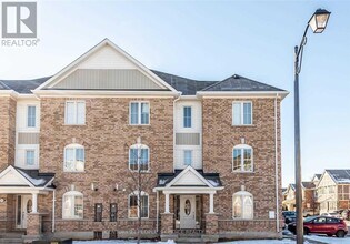Building Photo - 1531 Gainer Cres