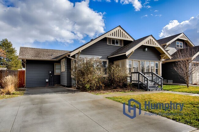 Foto del edificio - Charming home within walking distance to the greenbelt.