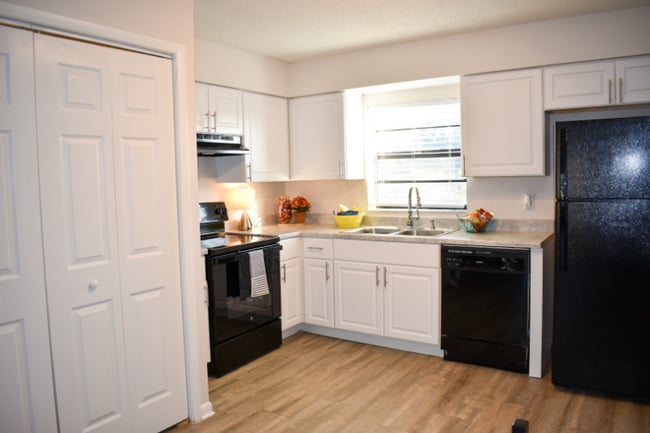 Building Photo - 5107 S Clarice Ct