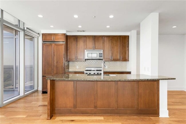 Building Photo - 3630 Peachtree Rd