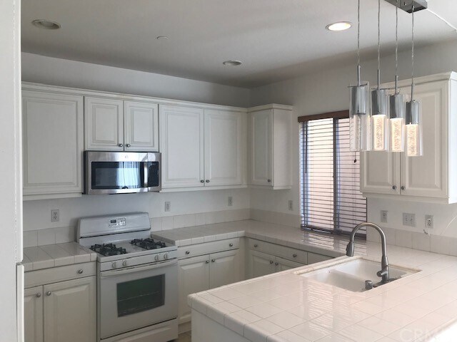 Building Photo - 9788 Winterberry Dr