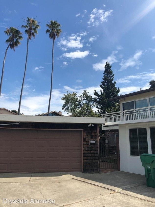Primary Photo - 4 br, 3 bath House - 676 Westline Drive