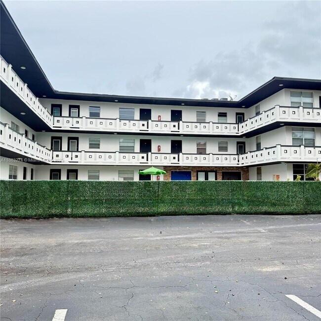 Foto del edificio - 1715 N 16th Ave