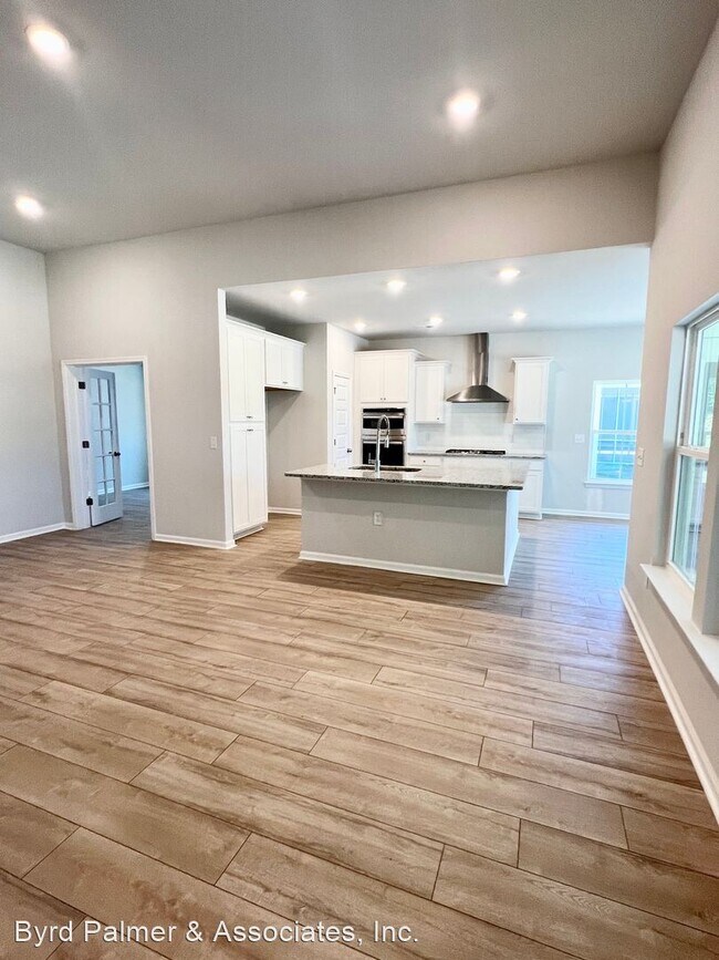 Foto del edificio - 3 br, 2 bath House - 5817 Whitebark Drive