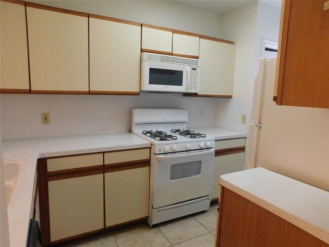 Foto del edificio - 2930 Grants Lake Blvd