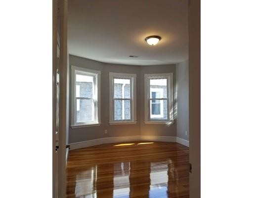 Building Photo - 13 Spalding St