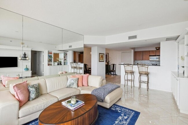 Photo - 1551 N Flagler Dr House