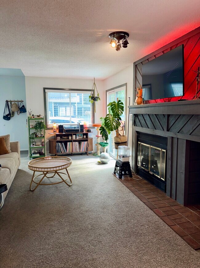 Foto del edificio - 10380 W Jewell Ave